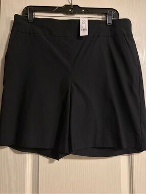 NWT New York & Company Black Bermuda Shorts Size Large